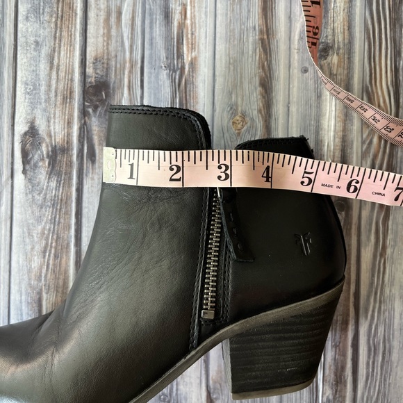 FRYE Judith Double Zip Black Leather Ankle
Bootie - Picture 9 of 10